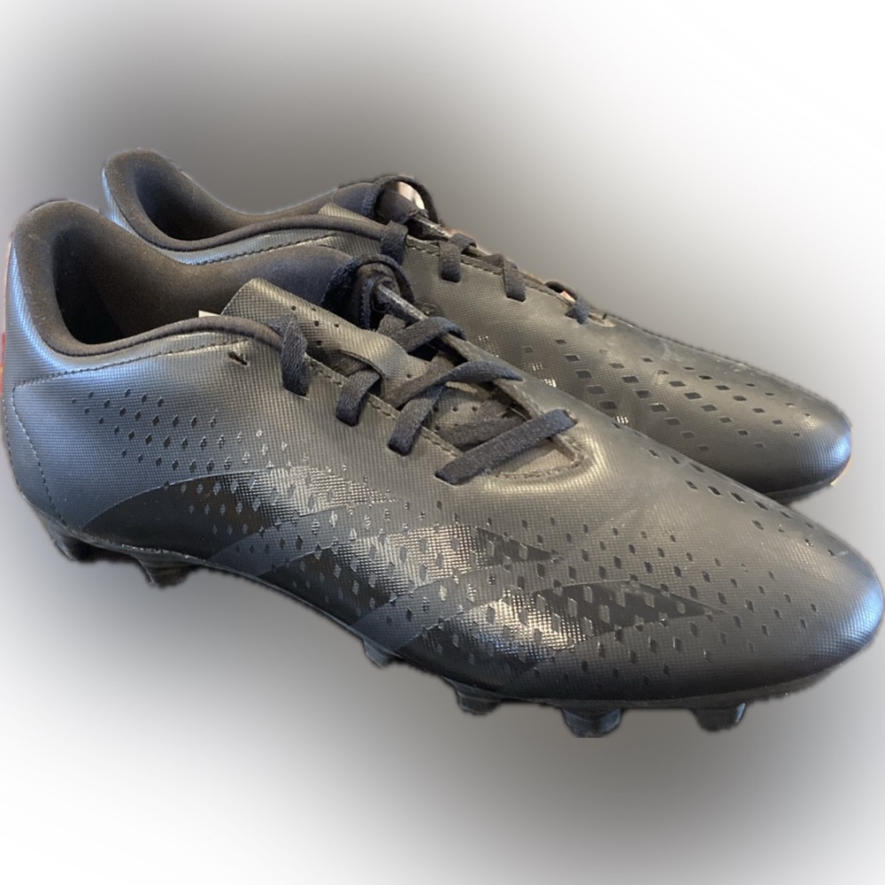 Adidas Predator soccer cleats - size 8.5 men’s (u.s) - black